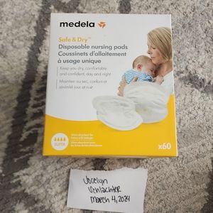 Medela disposable nursing pads